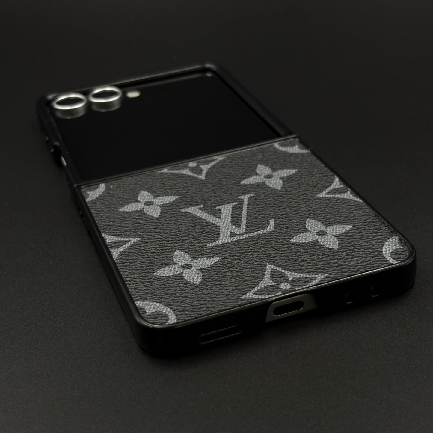 FlexFlip™ Leather Case – Z Flip Series
